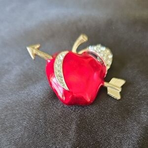 Elegant Red Heart Brooch with Gold and Rhinestone Accents
